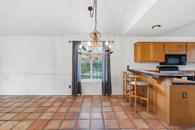 3000 E Thornhall Terrace, Tucson, AZ 85716