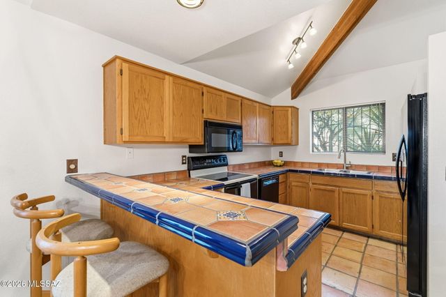 3000 E Thornhall Terrace, Tucson, AZ 85716