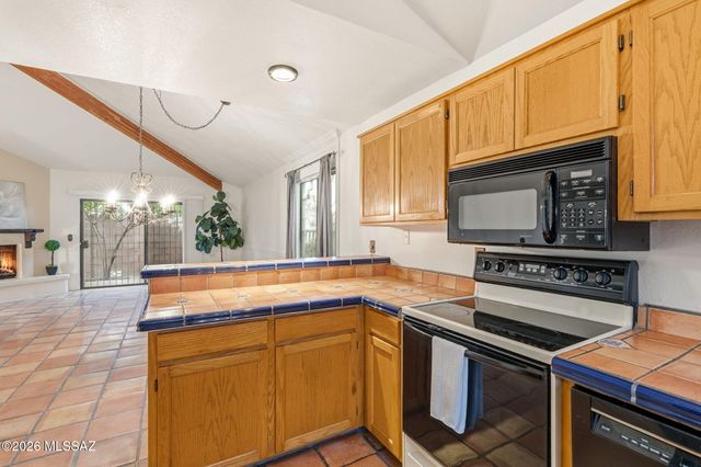 3000 E Thornhall Terrace, Tucson, AZ 85716