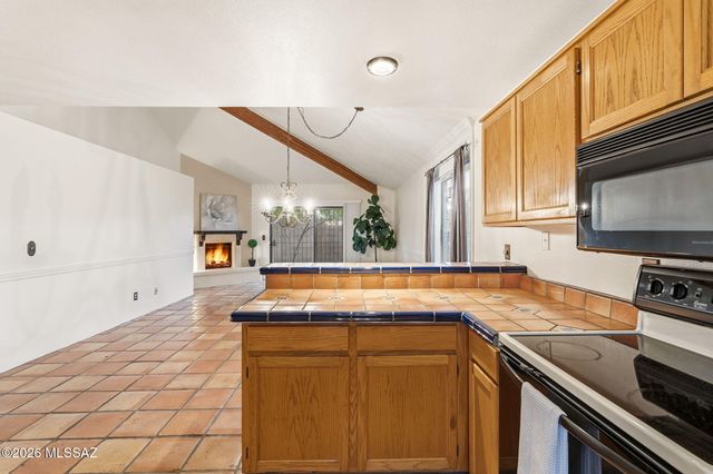 3000 E Thornhall Terrace, Tucson, AZ 85716