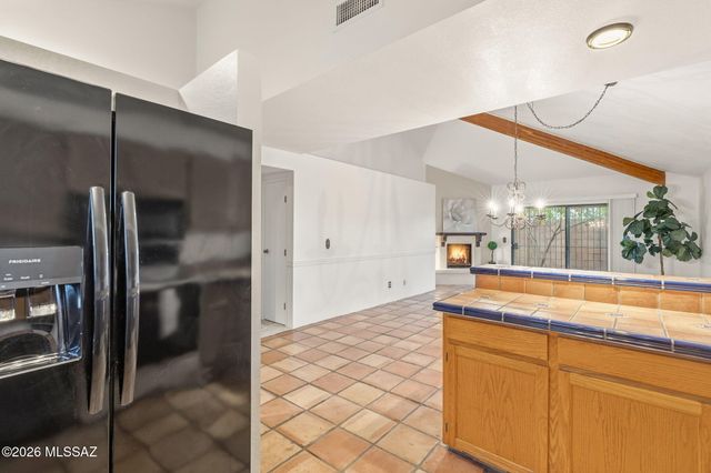 3000 E Thornhall Terrace, Tucson, AZ 85716