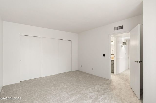 3000 E Thornhall Terrace, Tucson, AZ 85716