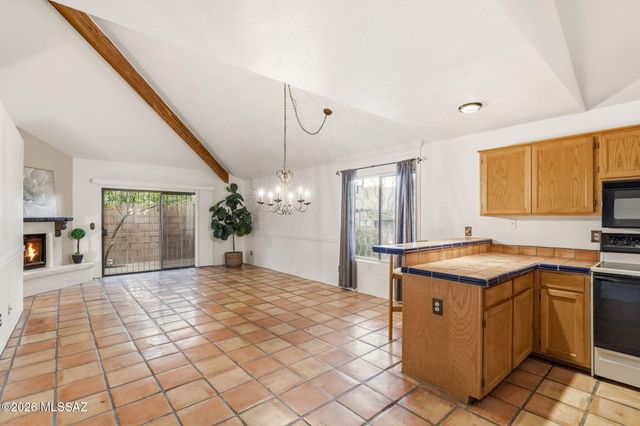 3000 E Thornhall Terrace, Tucson, AZ 85716