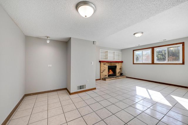 7892 83rd Court N, Brooklyn Park, MN 55445