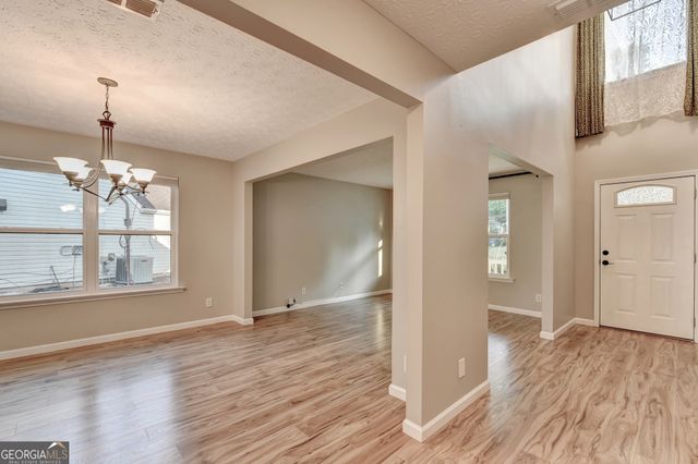 577 Ives Circle NW, Lilburn, GA 30047