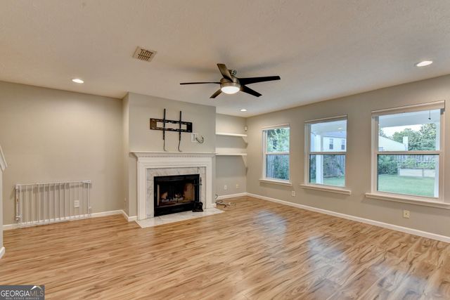 577 Ives Circle NW, Lilburn, GA 30047