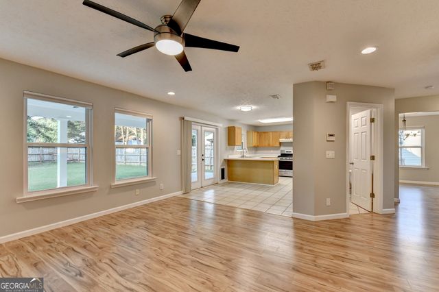 577 Ives Circle NW, Lilburn, GA 30047