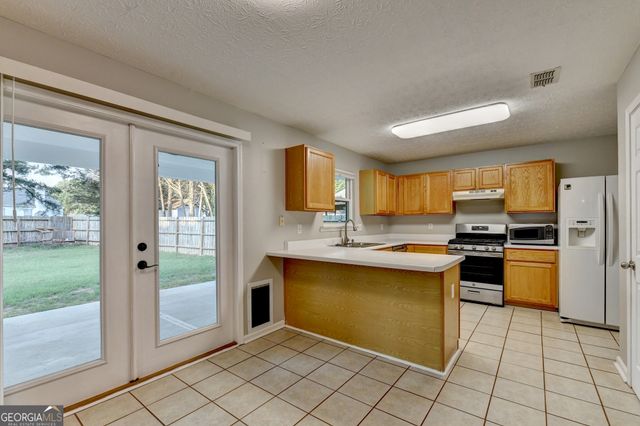 577 Ives Circle NW, Lilburn, GA 30047