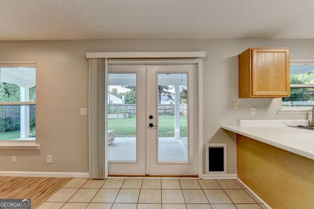 577 Ives Circle NW, Lilburn, GA 30047