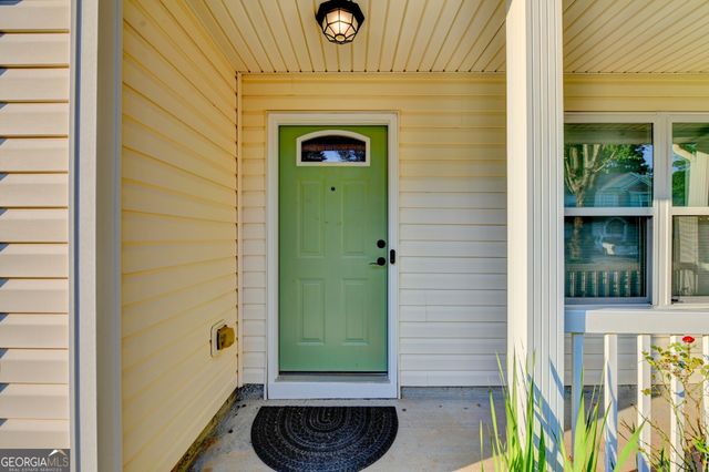 577 Ives Circle NW, Lilburn, GA 30047