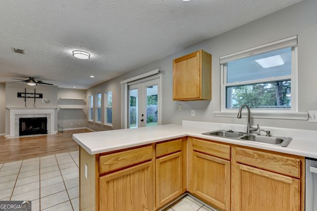 577 Ives Circle NW, Lilburn, GA 30047