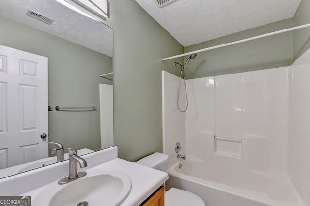 577 Ives Circle NW, Lilburn, GA 30047