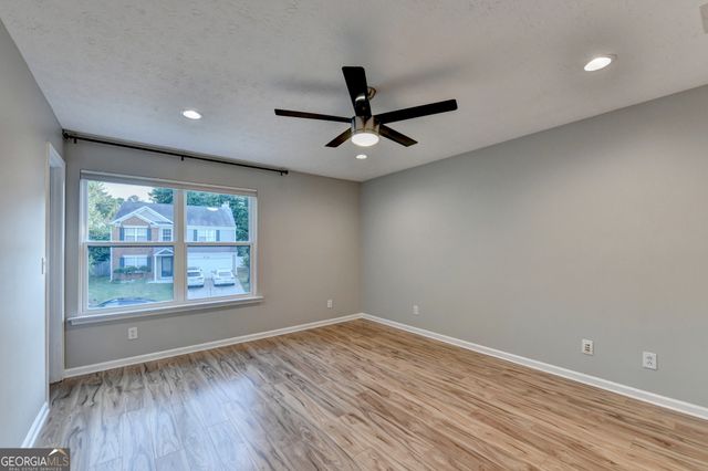 577 Ives Circle NW, Lilburn, GA 30047