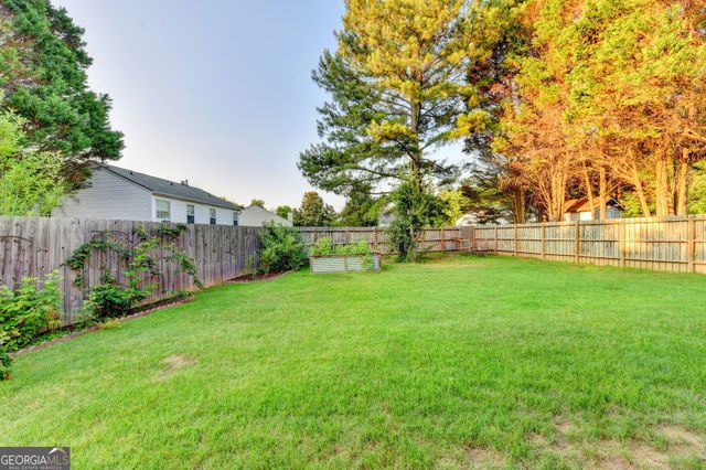 577 Ives Circle NW, Lilburn, GA 30047