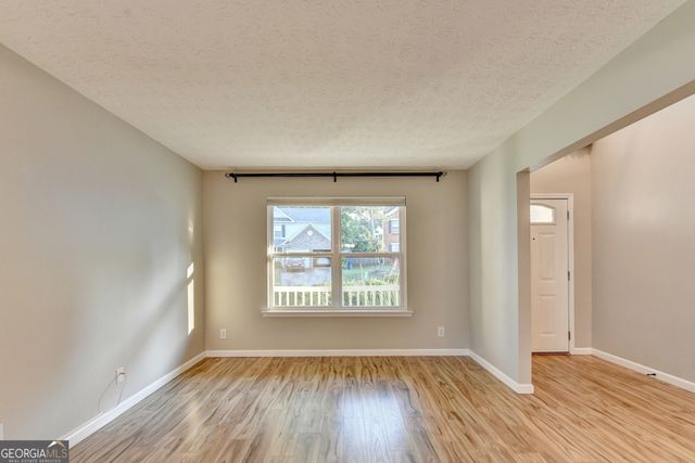 577 Ives Circle NW, Lilburn, GA 30047