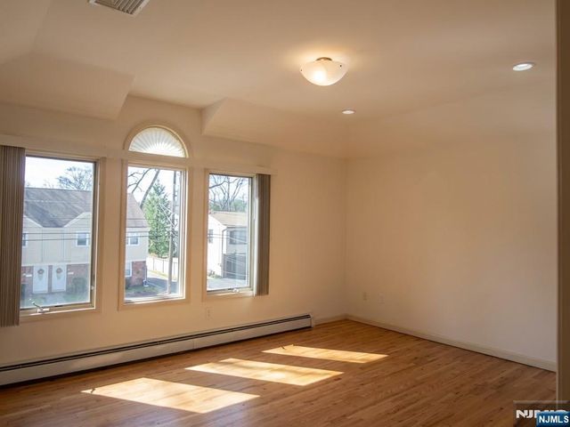 55 Columbus A, Tenafly, NJ 07067