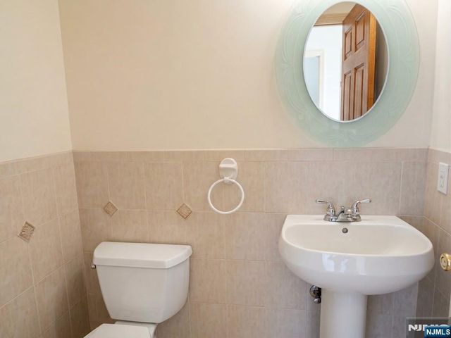 55 Columbus A, Tenafly, NJ 07067