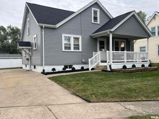 428-430 N BAUMAN Avenue, Morton, IL 61550