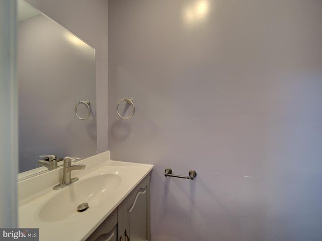 9865 HIGH WATER CT, Burke, VA 22015