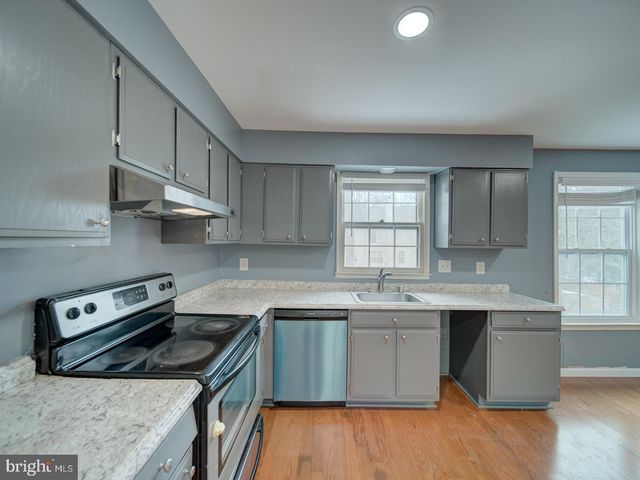 9865 HIGH WATER CT, Burke, VA 22015