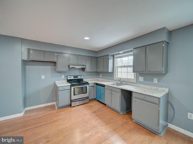 9865 HIGH WATER CT, Burke, VA 22015
