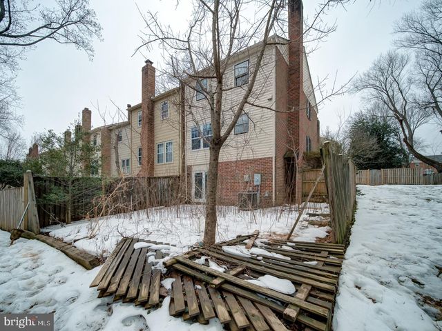 9865 HIGH WATER CT, Burke, VA 22015