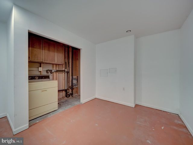 9865 HIGH WATER CT, Burke, VA 22015