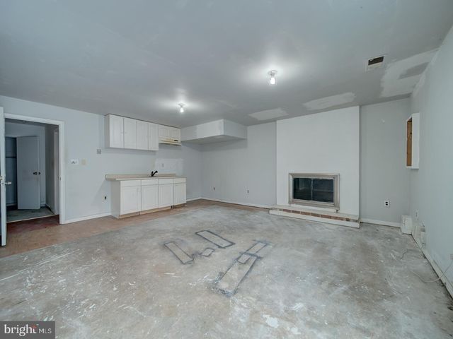 9865 HIGH WATER CT, Burke, VA 22015