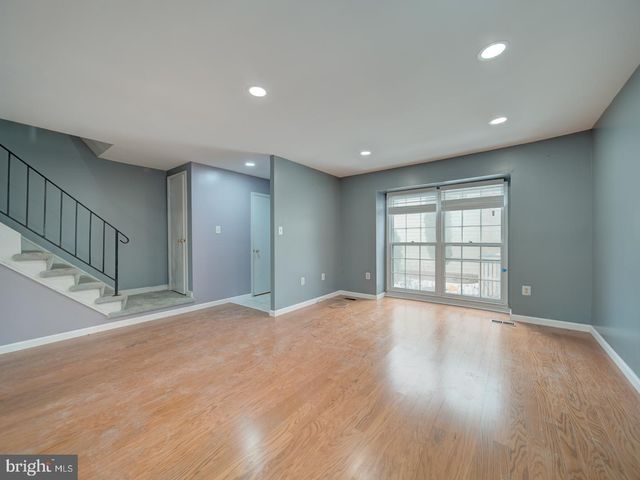 9865 HIGH WATER CT, Burke, VA 22015