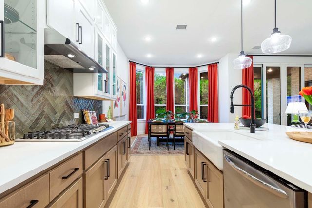 12246 Valencia Boulevard, Mont Belvieu, TX 77523