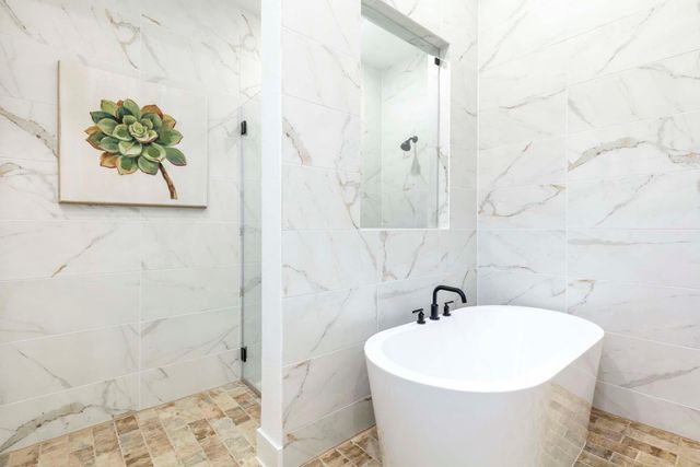 12246 Valencia Boulevard, Mont Belvieu, TX 77523