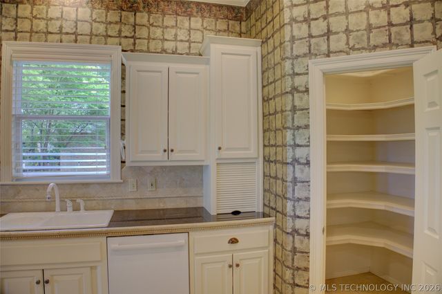 7441 N 202nd East Avenue, Owasso, OK 74055