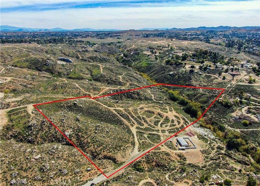 Image 4 of property listing at 0 Horizon View Drive, Riverside, CA 92506