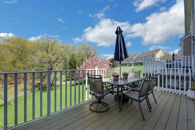 80 Magnolia Way, North Haledon Boro, NJ 07508