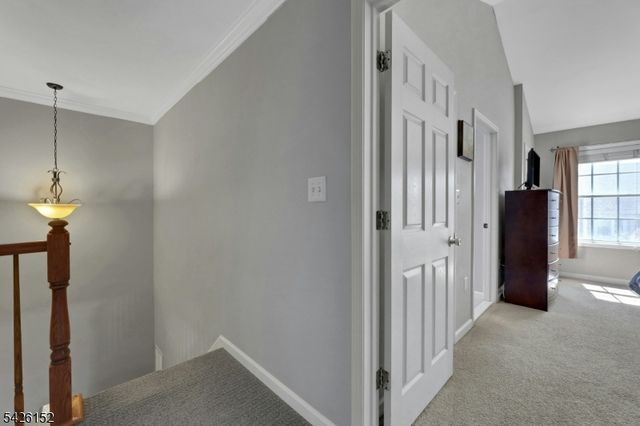 80 Magnolia Way, North Haledon Boro, NJ 07508