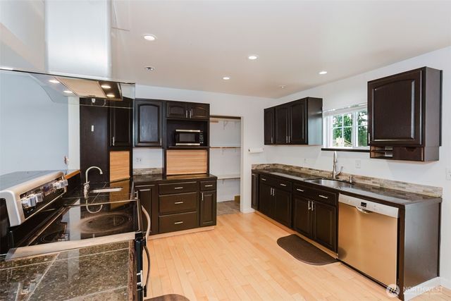 3305 Pine Road, Bremerton, WA 98310