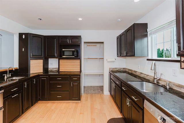 3305 Pine Road, Bremerton, WA 98310