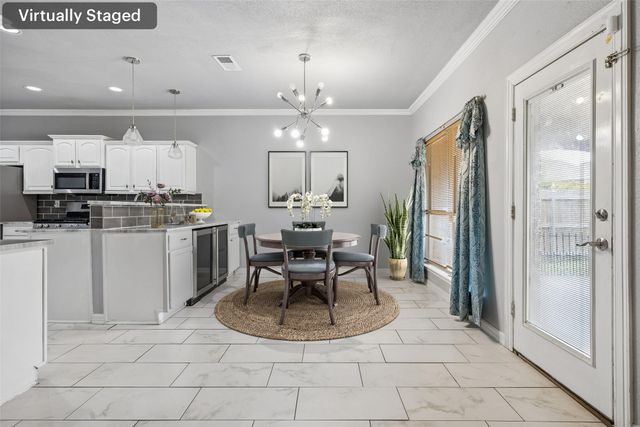 217 Matlock Meadow Drive, Arlington, TX 76002