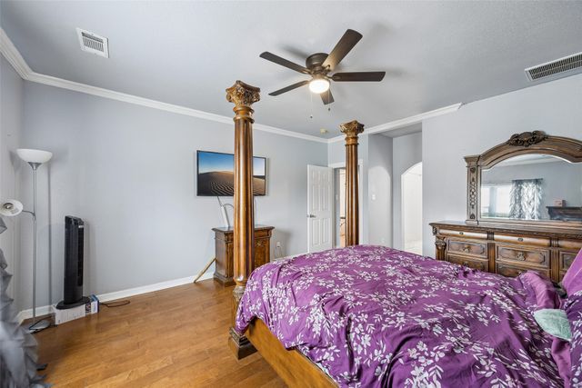 217 Matlock Meadow Drive, Arlington, TX 76002