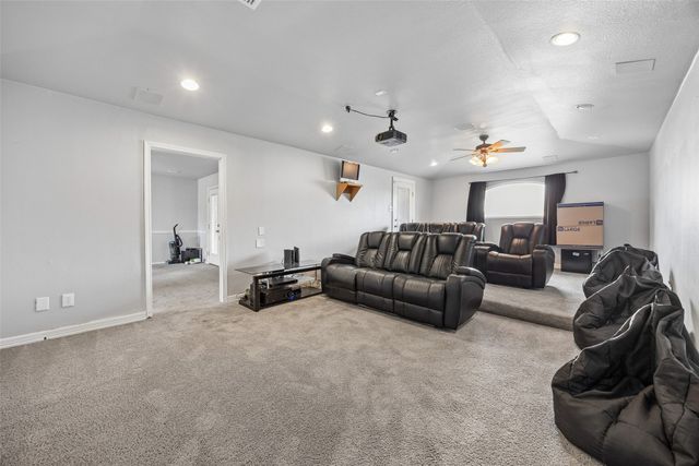 217 Matlock Meadow Drive, Arlington, TX 76002