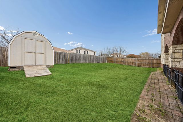 217 Matlock Meadow Drive, Arlington, TX 76002