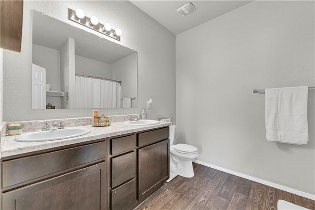 2229 N Champions Court, Siloam Springs, AR 72761