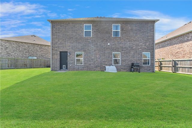 2229 N Champions Court, Siloam Springs, AR 72761
