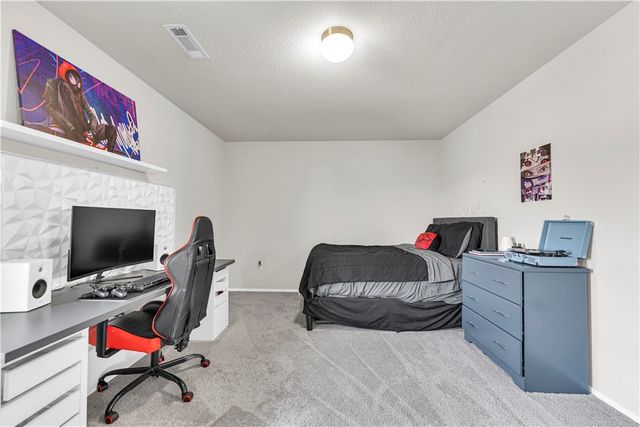 2229 N Champions Court, Siloam Springs, AR 72761