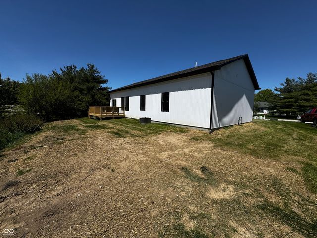 780 Northern Acres Drive, Ladoga, IN 47954