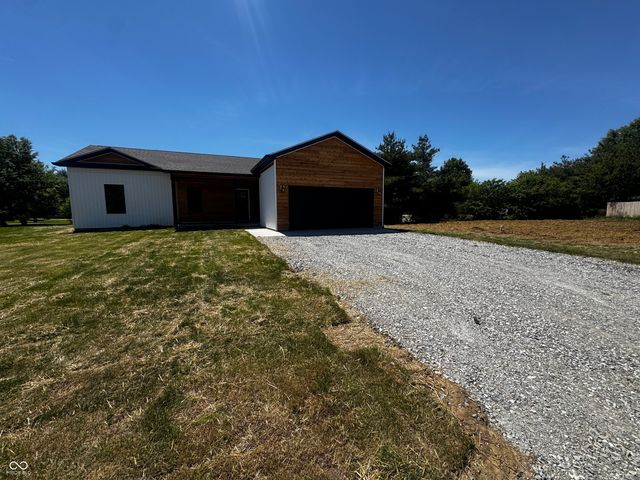 780 Northern Acres Drive, Ladoga, IN 47954