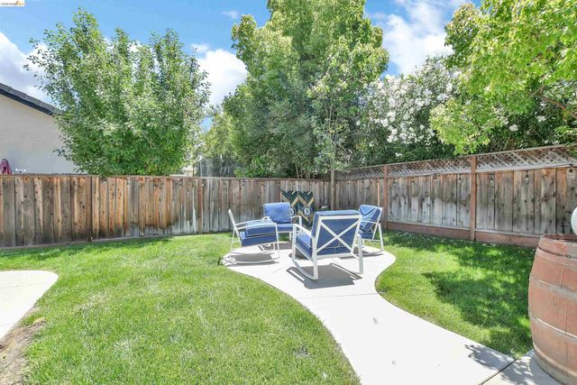 2174 Newton Dr, Brentwood, CA 94513