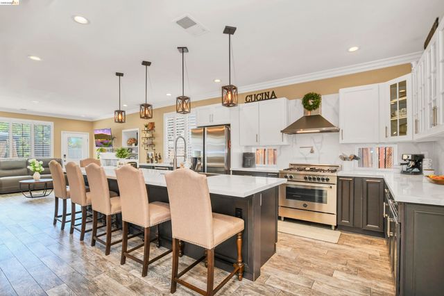 2174 Newton Dr, Brentwood, CA 94513