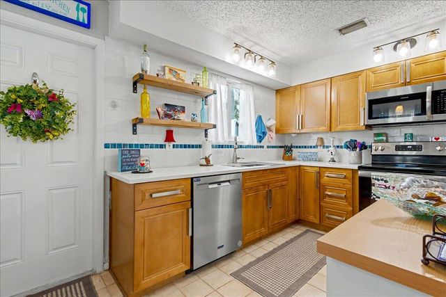 6198 Riverwalk Lane 1, Jupiter, FL 33458