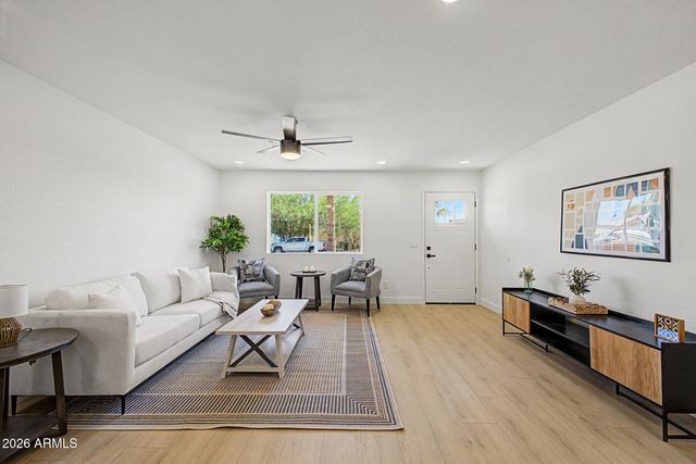 602 E OSAGE Avenue, Apache Junction, AZ 85119